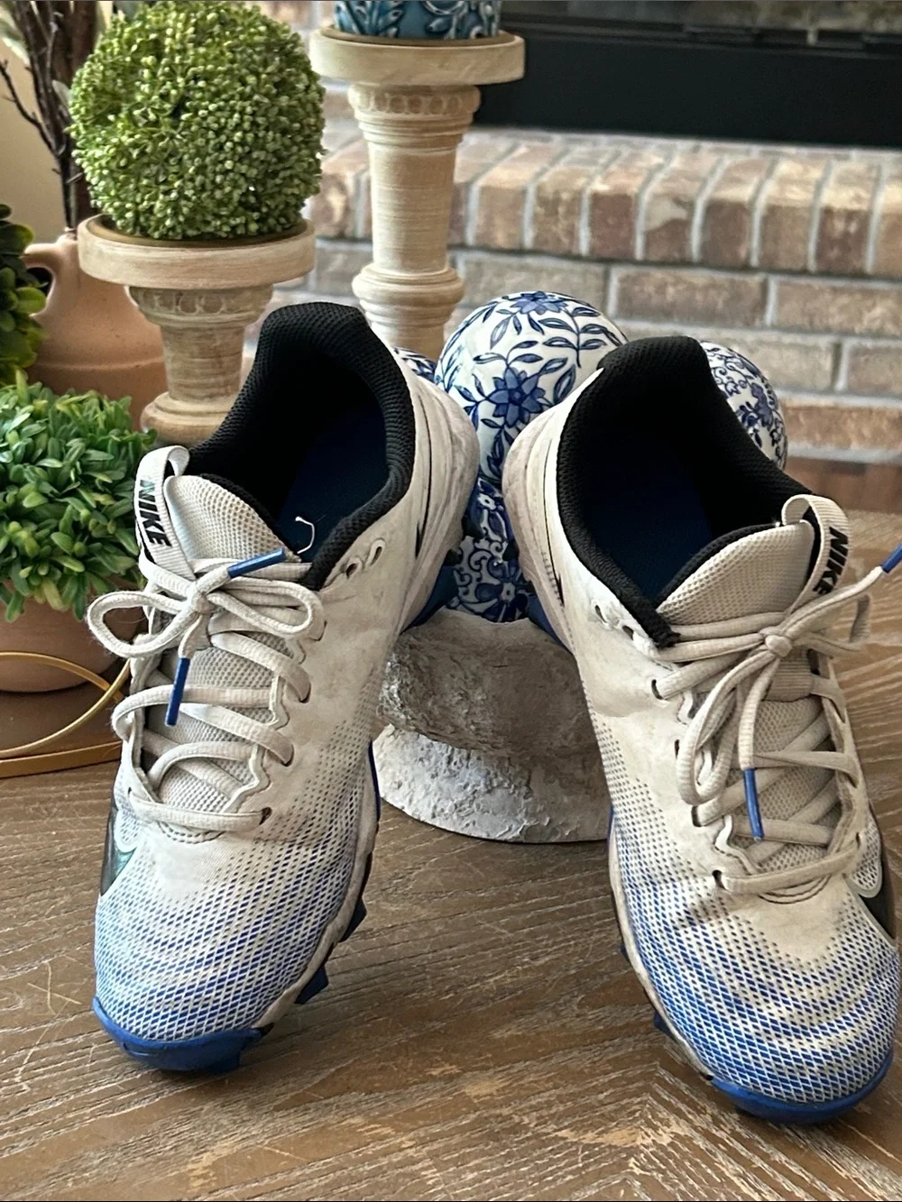 Boys Nike White Black and Blue Cleats Size 4